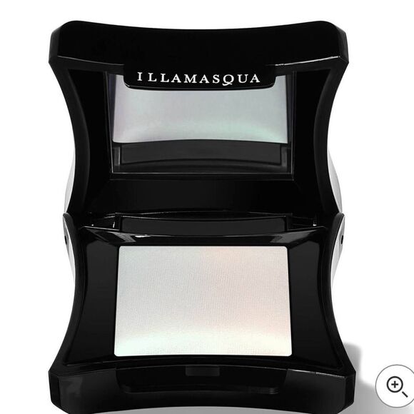 Illamasqua Beyond Powder Highlighter in Daze a natural radiant glow or better - Picture 1 of 9